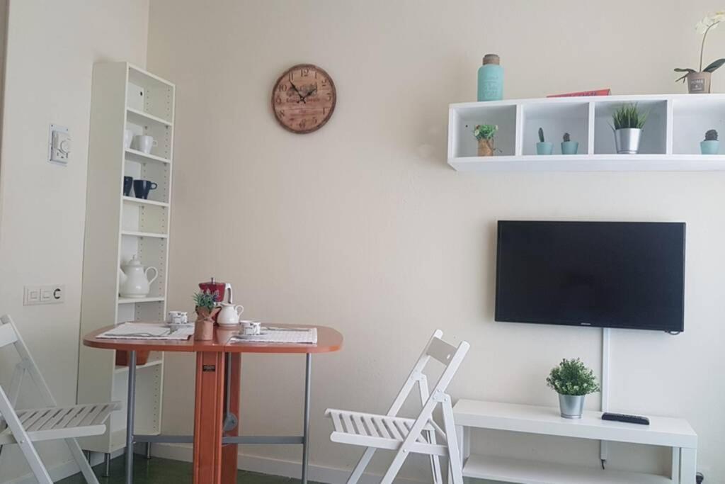 Bonito Apartamento Triana-Los Remedios Seville Exterior photo